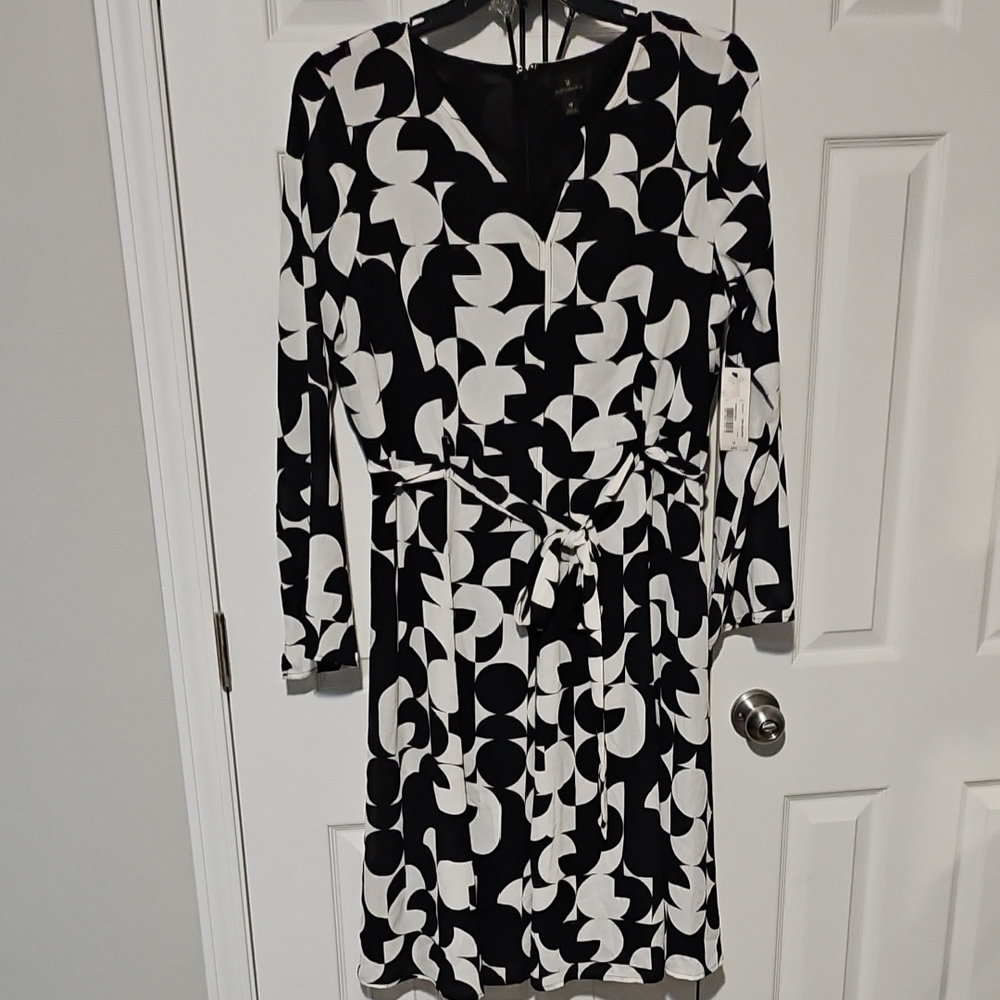 Worthington Pleated Black and White Geometric Long Sleeve Dress